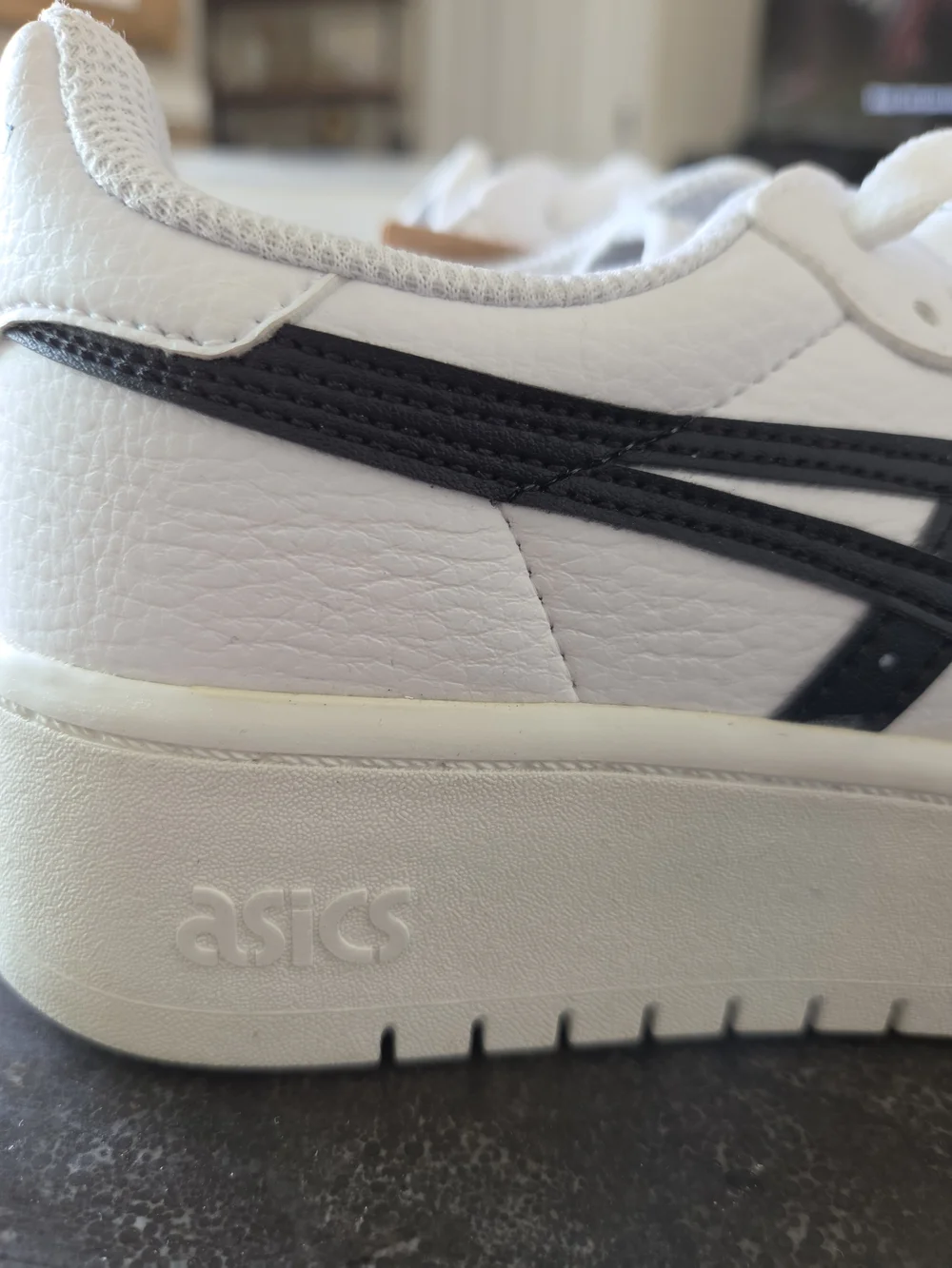 ASICS White Low-Top Platform Sneakers - Black Stripes - Size 6 Women - NWT - Picture 8 of 8